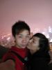 �s��